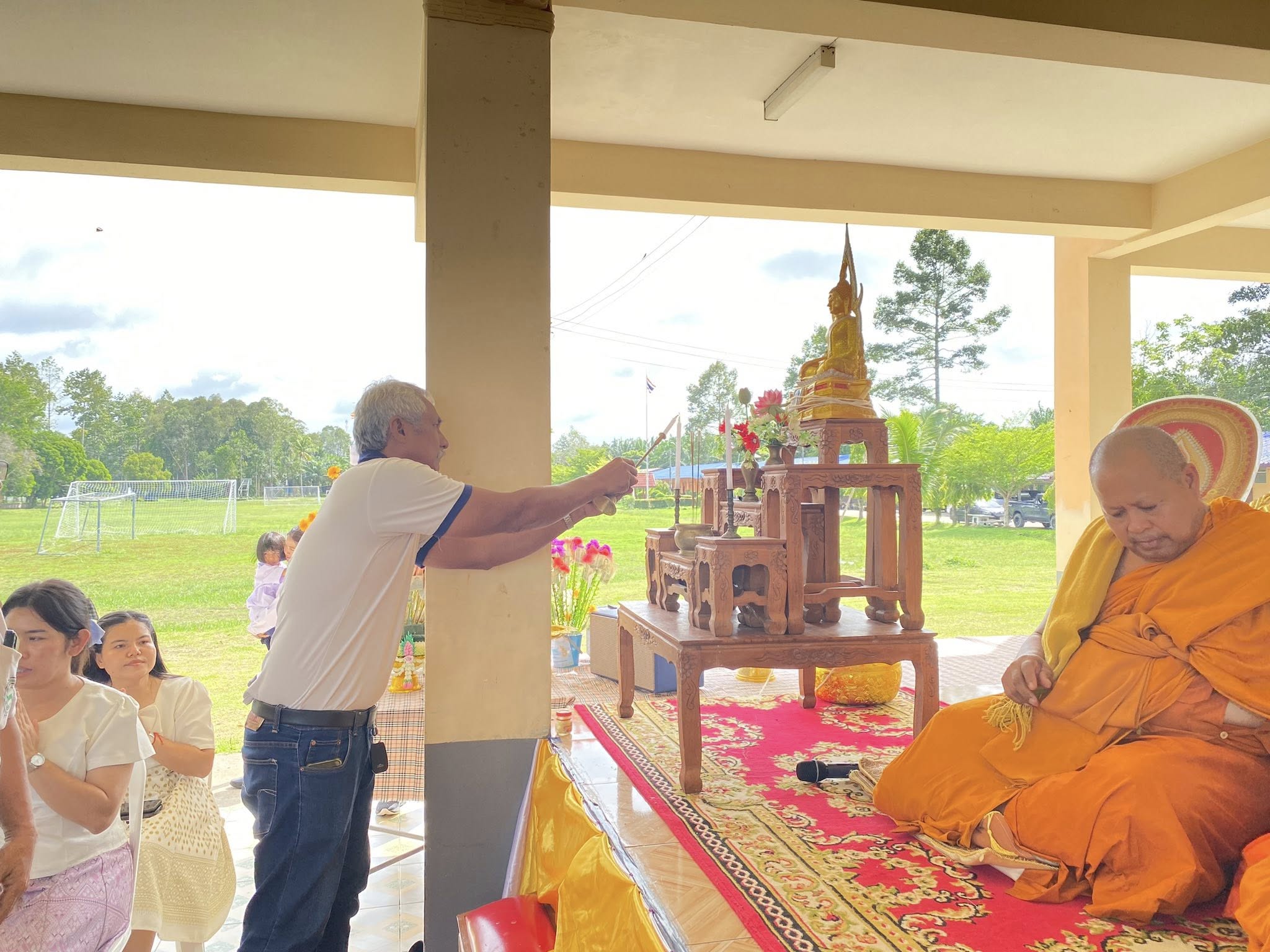 โครงการ “อำเภอคุณธรรม นำธรรมะสู่ชีวิต” และโครงการ “ธรรมะสัญจร”